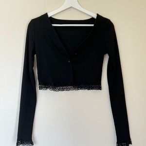 3 button black lace with long sleeve ribbed croptop